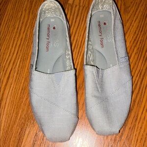 Bob’s Skechers Gray Alpargata Shoes